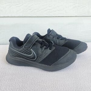 Nike Star Runner 4 Triple Black Athletic Low Top Sneakers Youth SZ 3Y Hook Loop